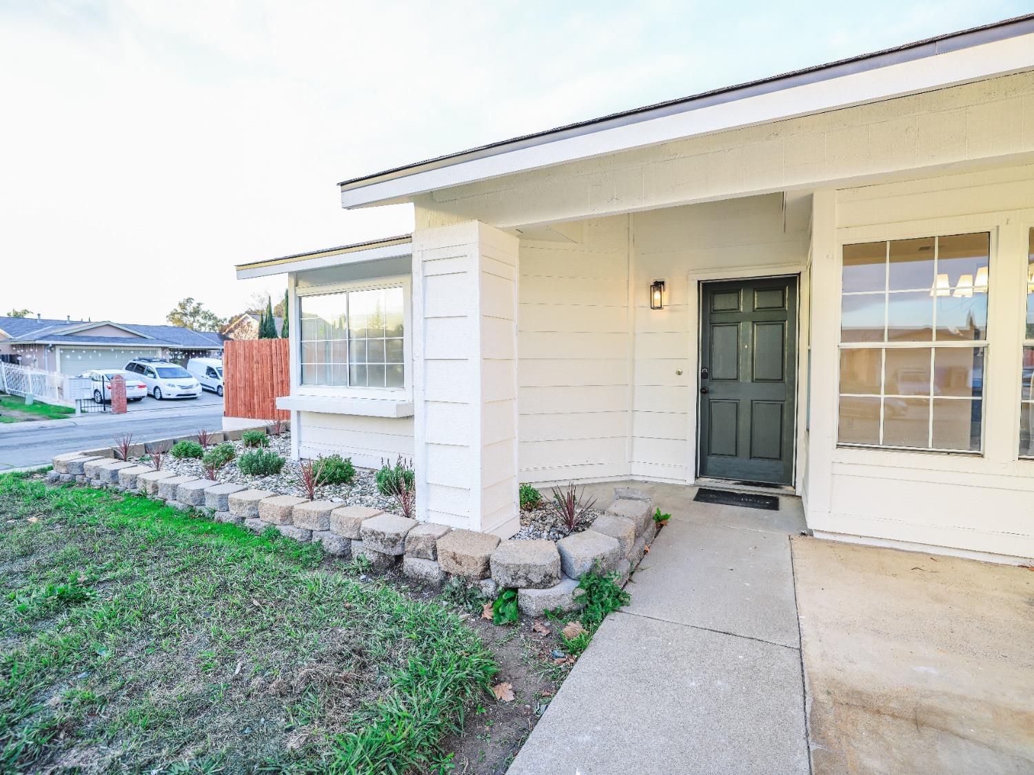 3901 Sequoia Way