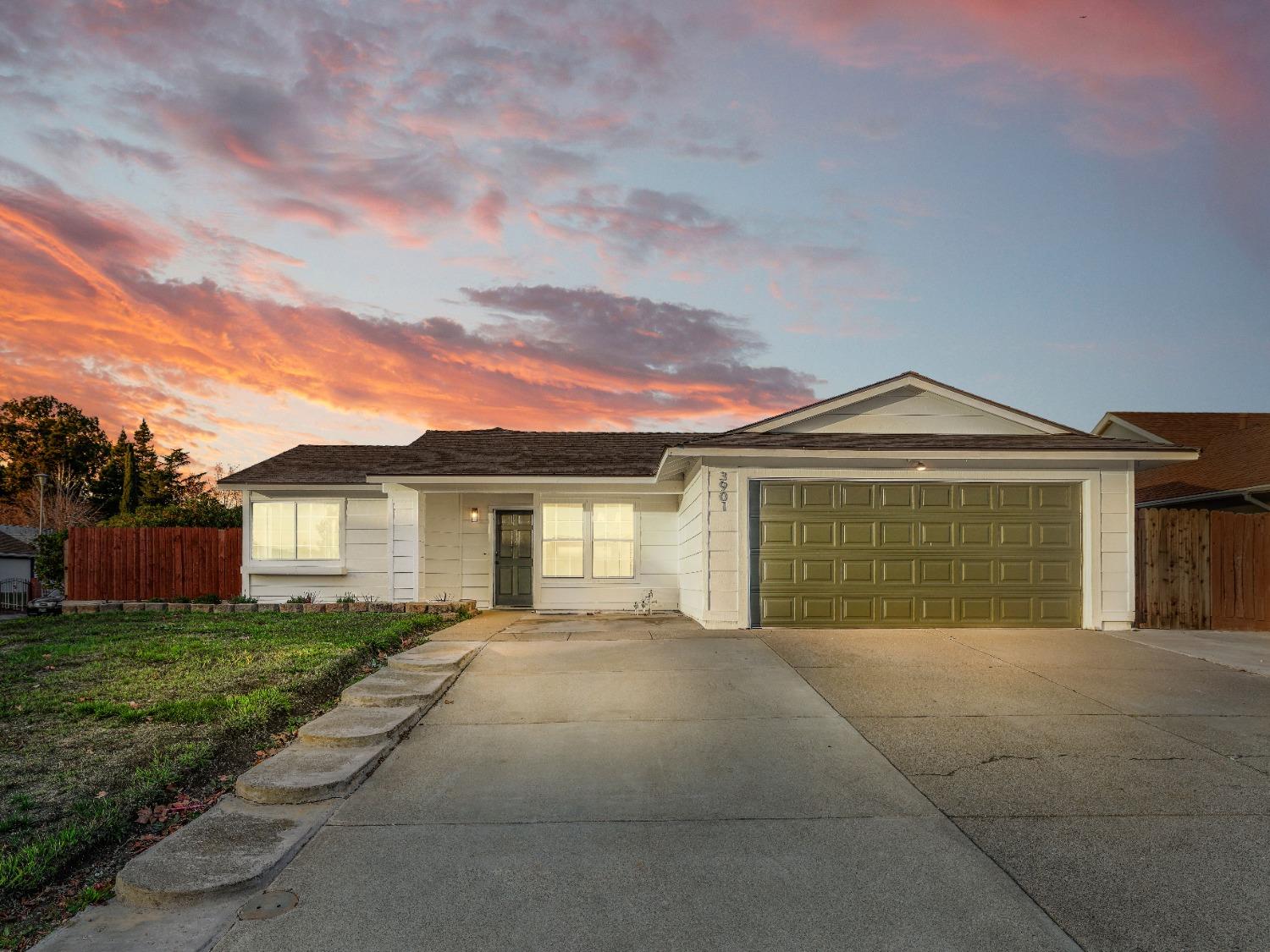 3901 Sequoia Way