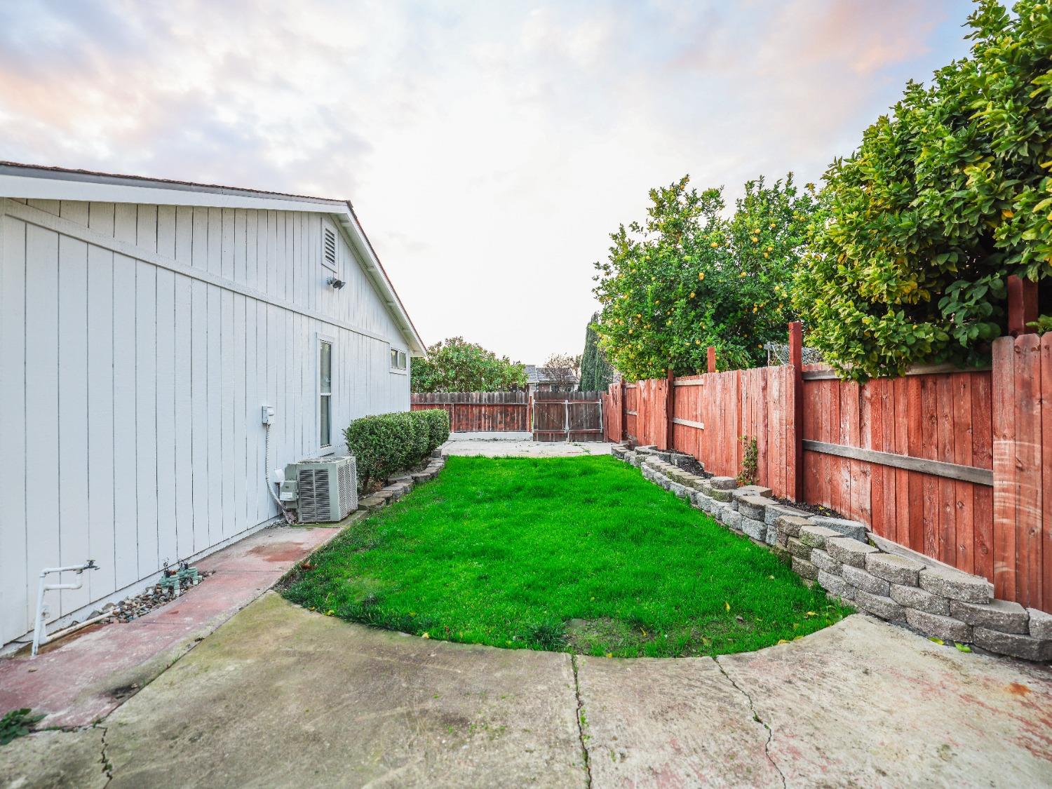 3901 Sequoia Way