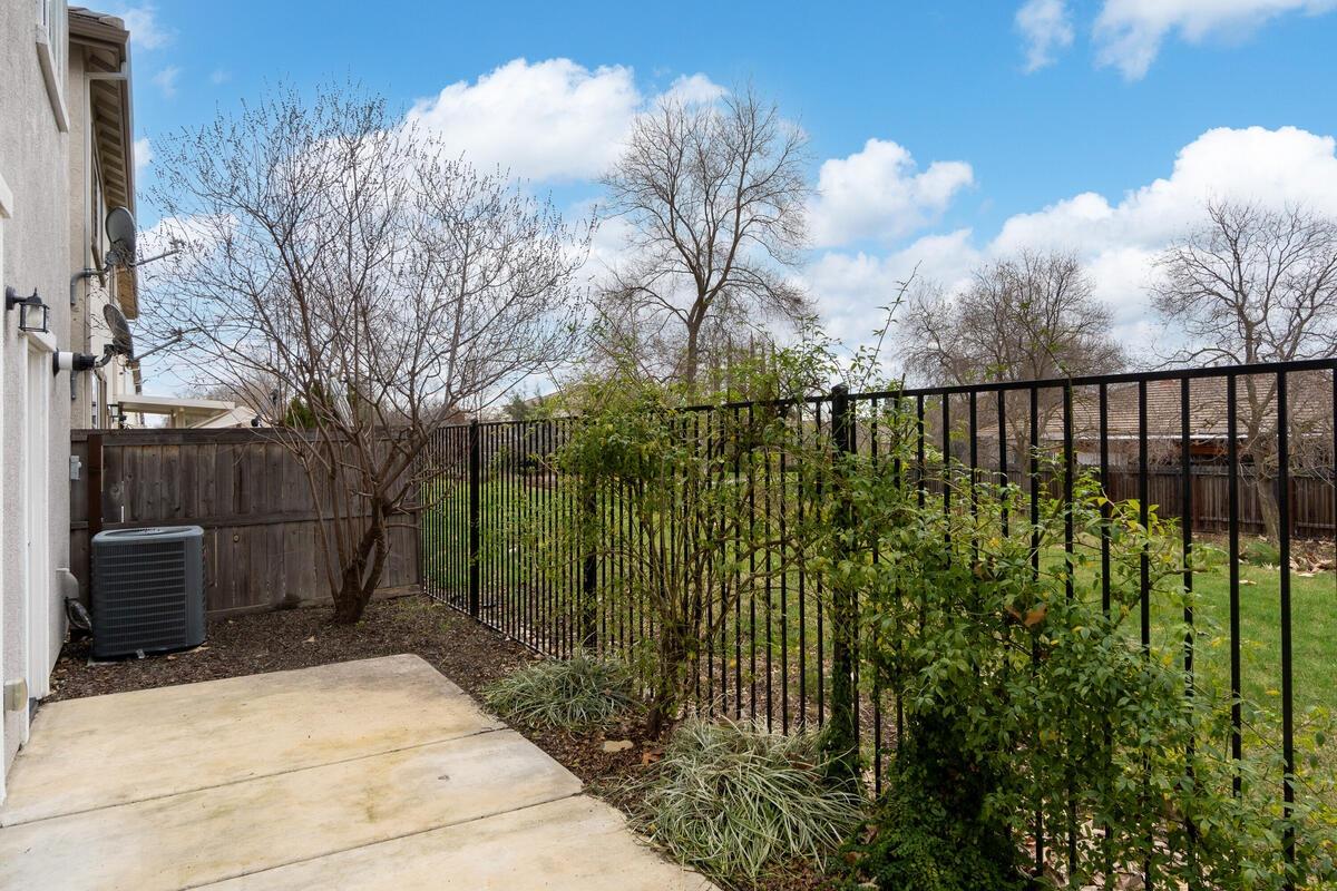 10890 Arrington Drive