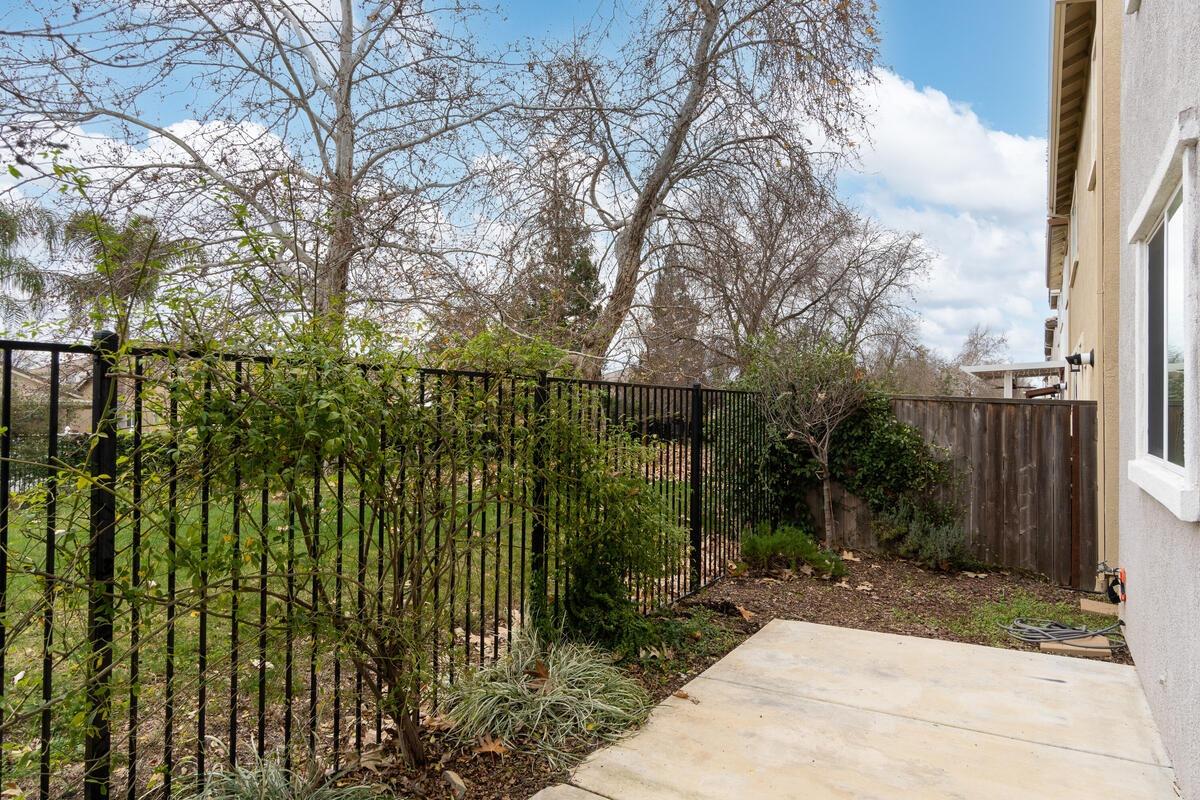 10890 Arrington Drive