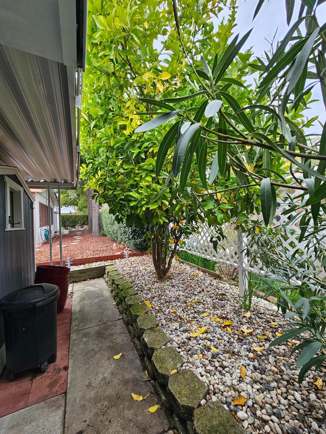 6608 Grosse Point Court