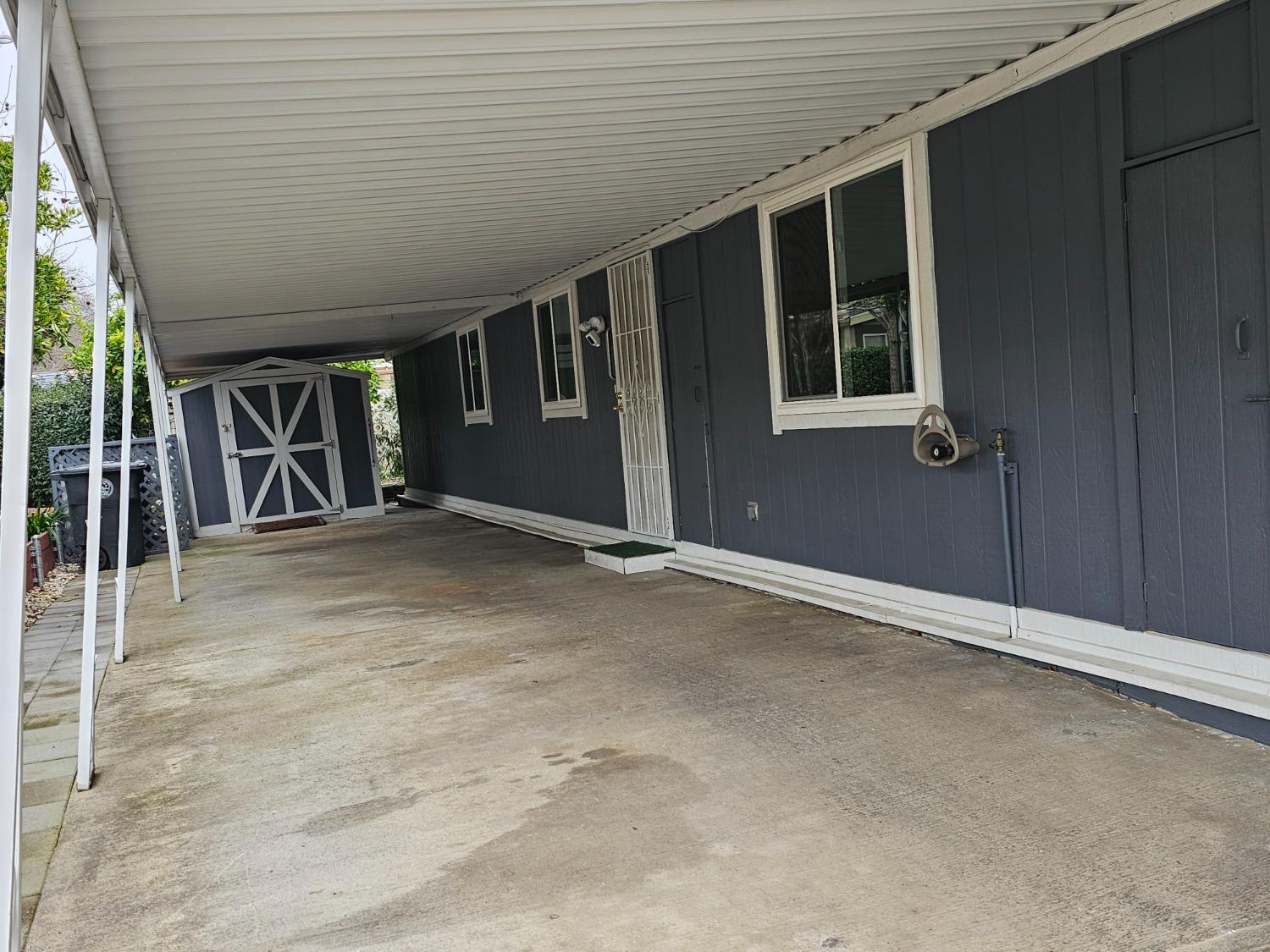 6608 Grosse Point Court