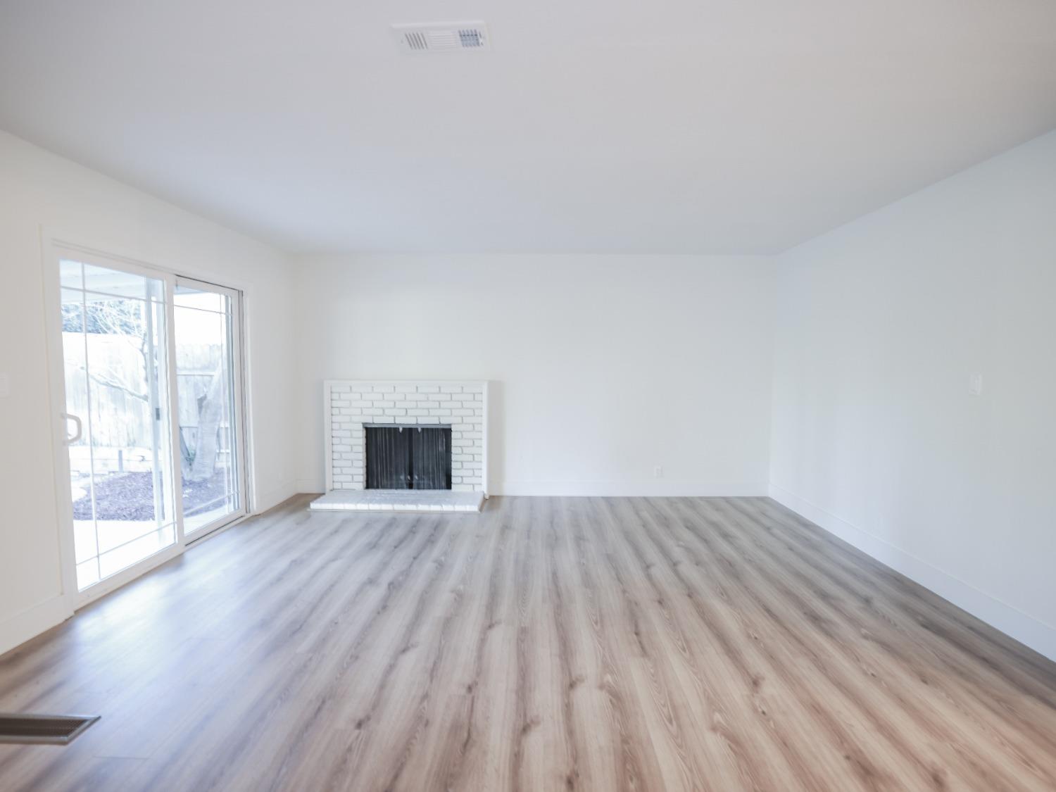 5120 Cimarron Way