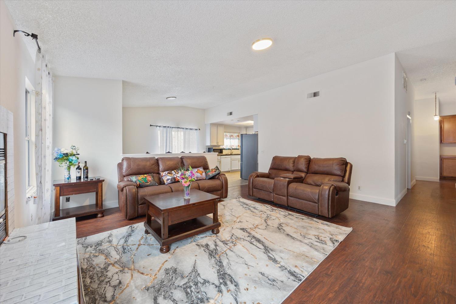 7628 Harmony Oaks Way