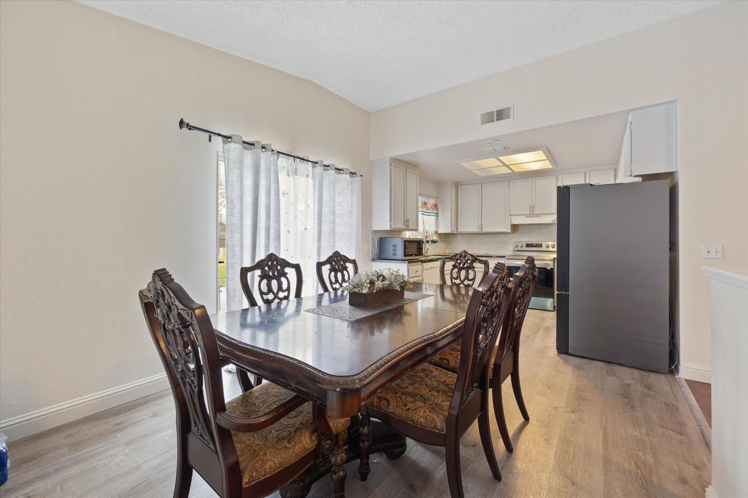 7628 Harmony Oaks Way