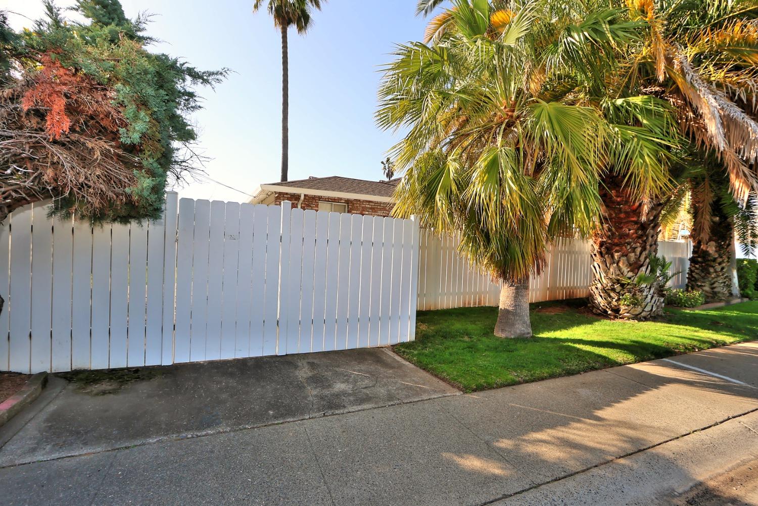 10612 Zibibba Way