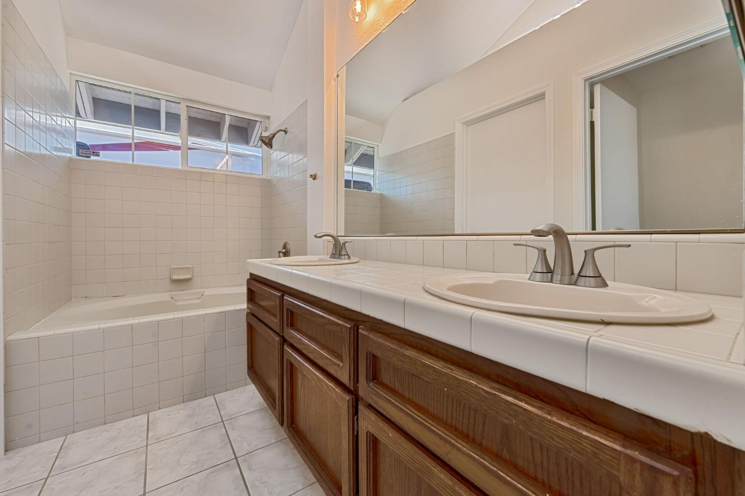 1441 Vista Creek Drive