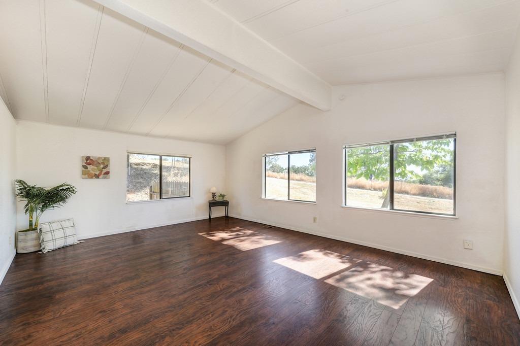 6521 Ranch Lake Road