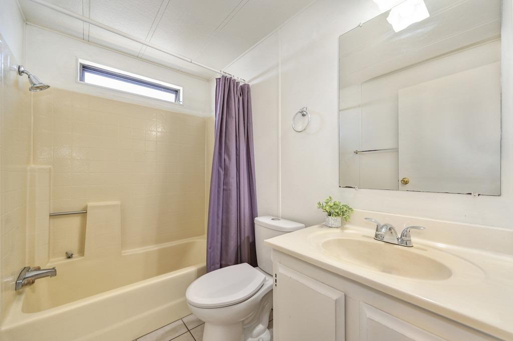 6521 Ranch Lake Road