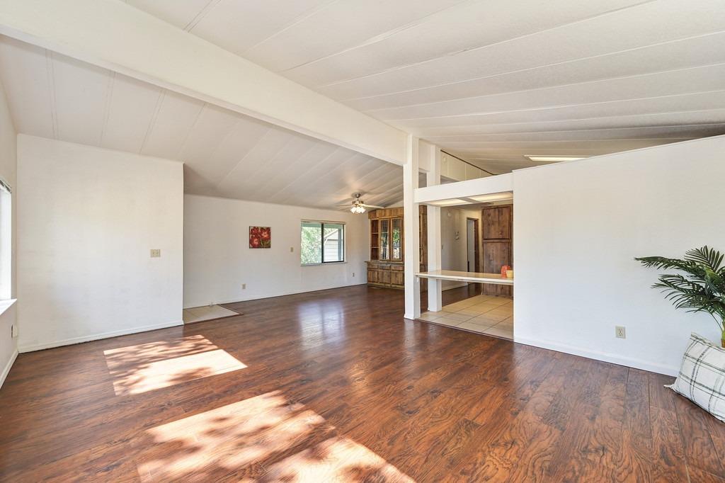 6521 Ranch Lake Road