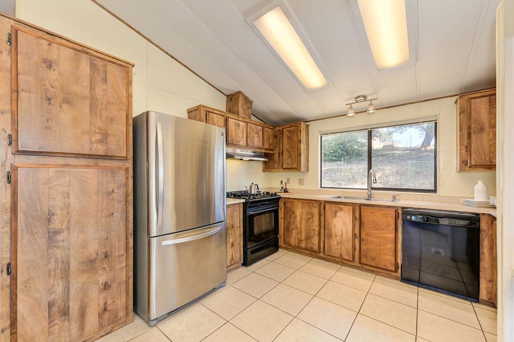 6521 Ranch Lake Road