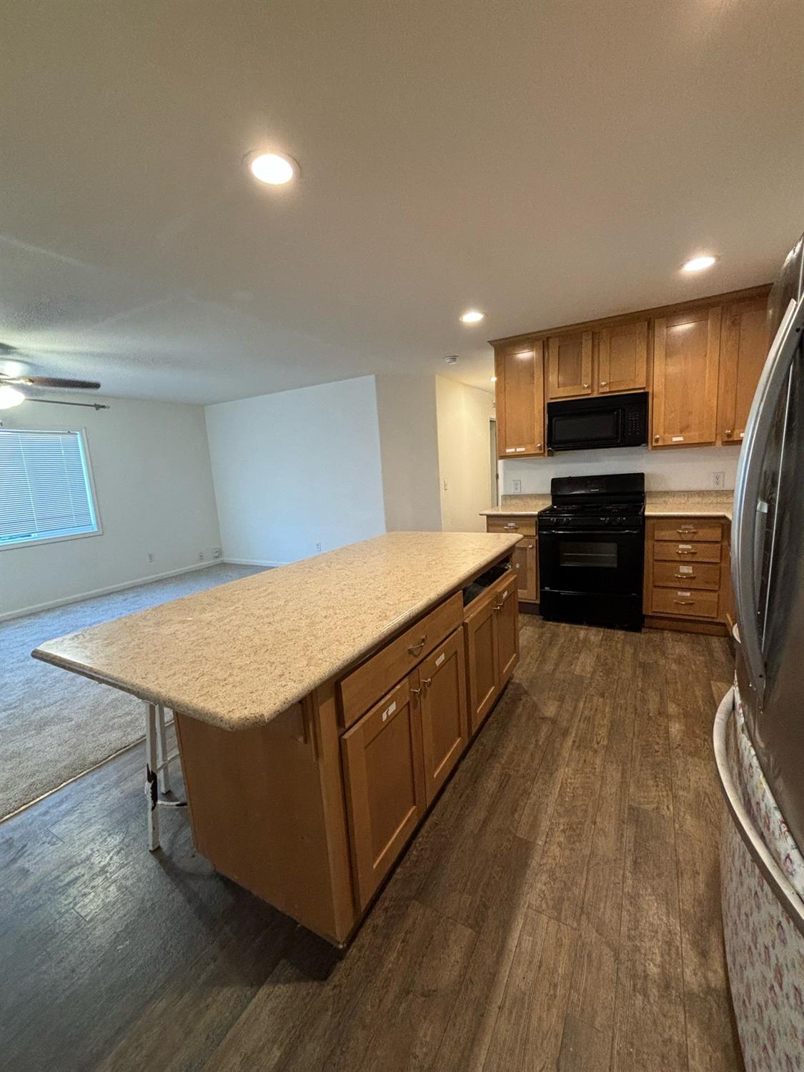 7309 Topanga Lane
