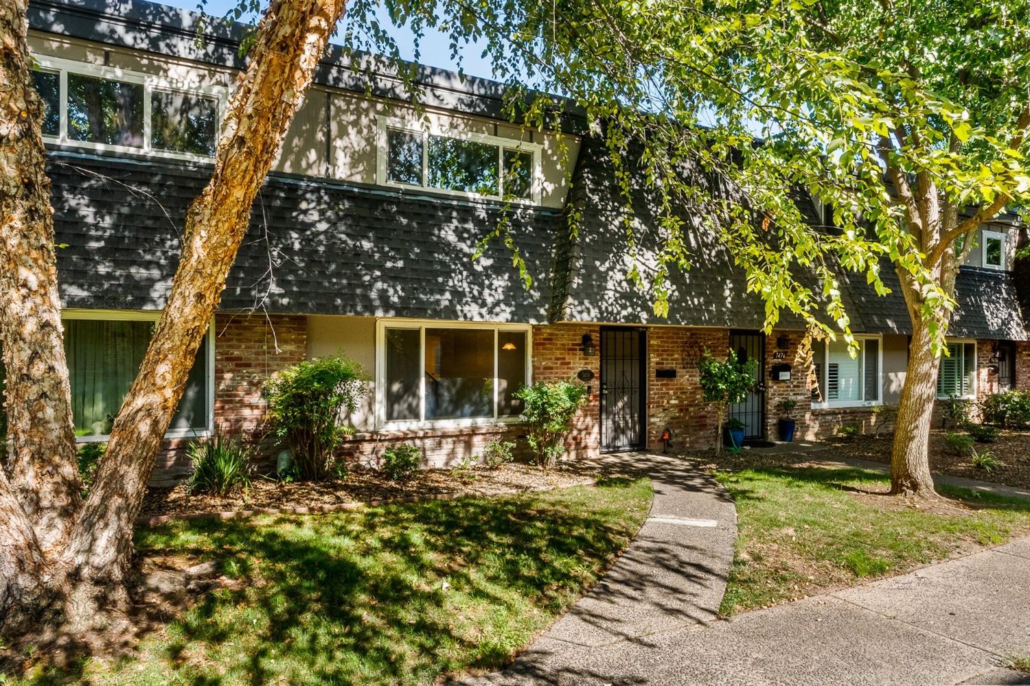 7474 Fairway Two Avenue