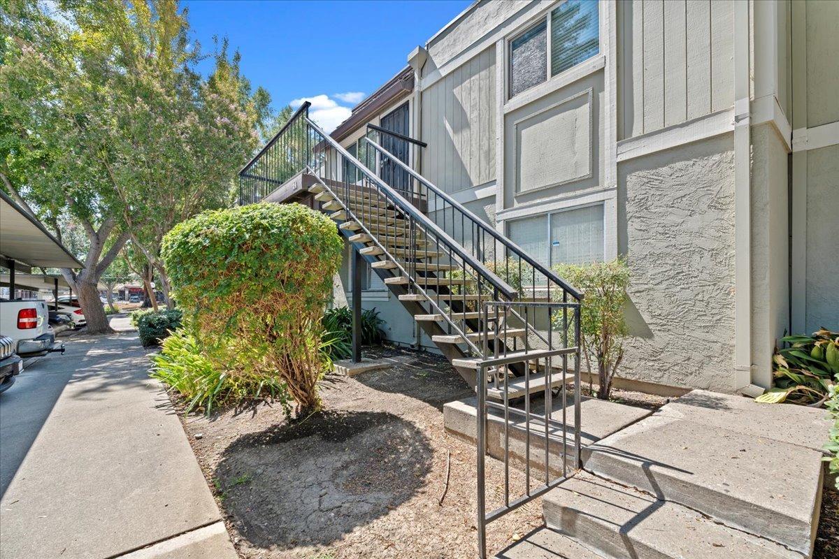 110 Luna Grande Circle 24