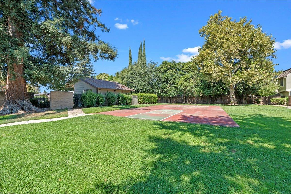 110 Luna Grande Circle 24