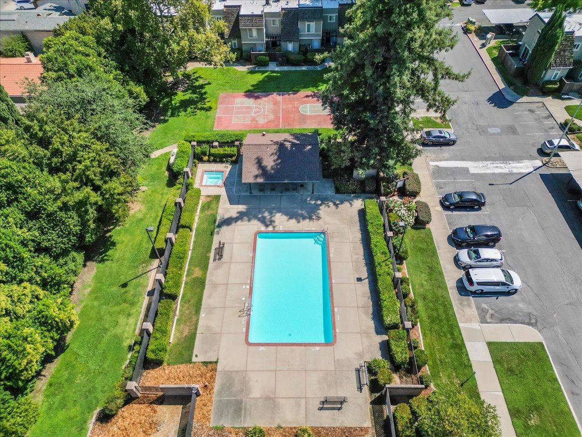 110 Luna Grande Circle 24