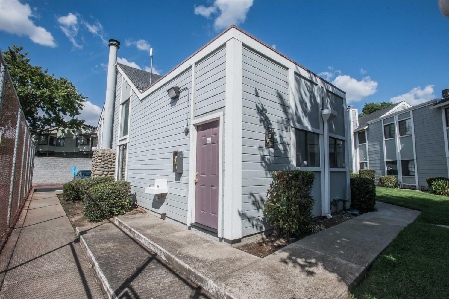 7409 Auburn Oaks Court M