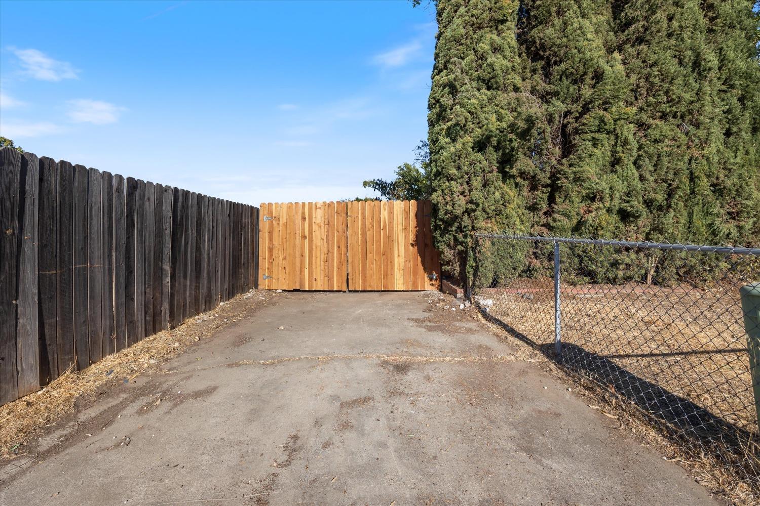 4801 Willowbrook Drive