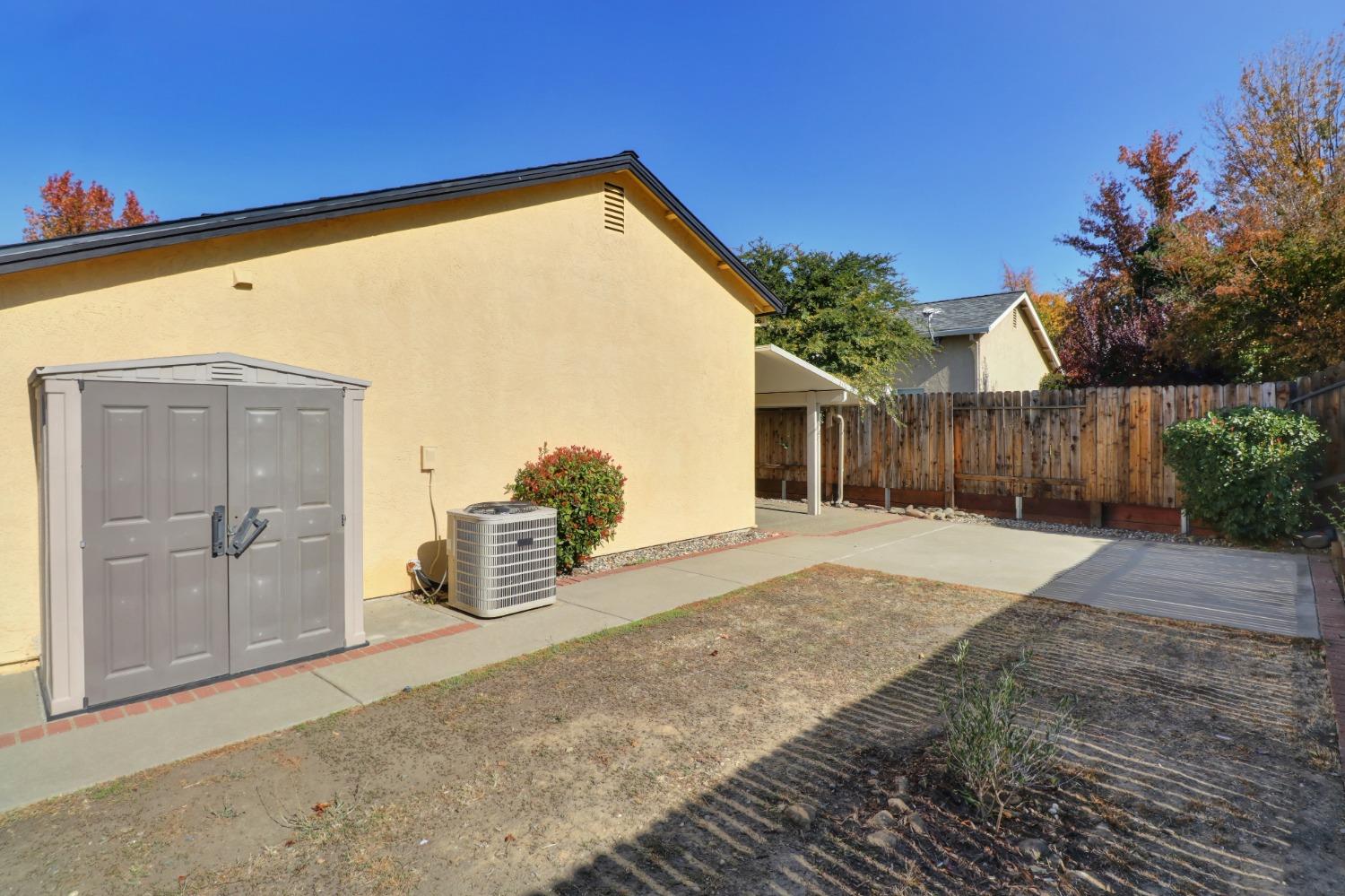 8571 Travary Way