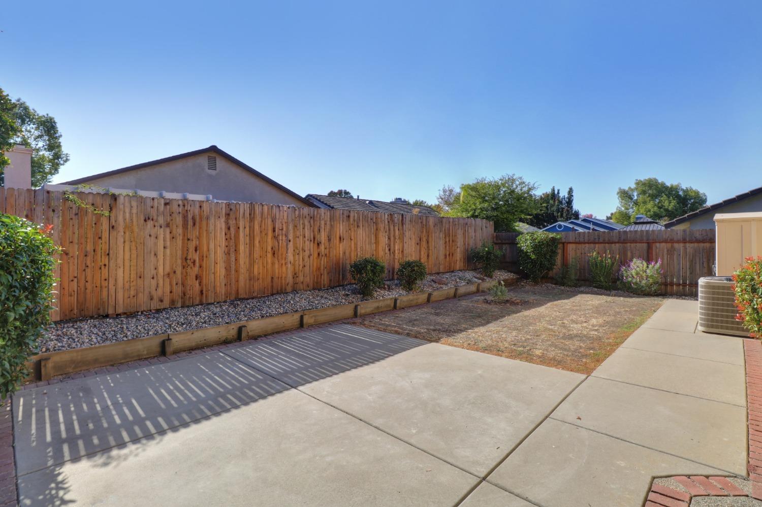 8571 Travary Way