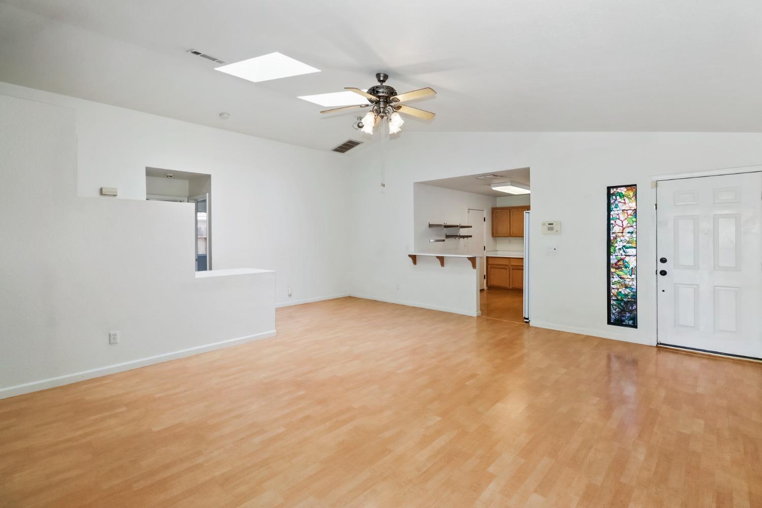 8571 Travary Way