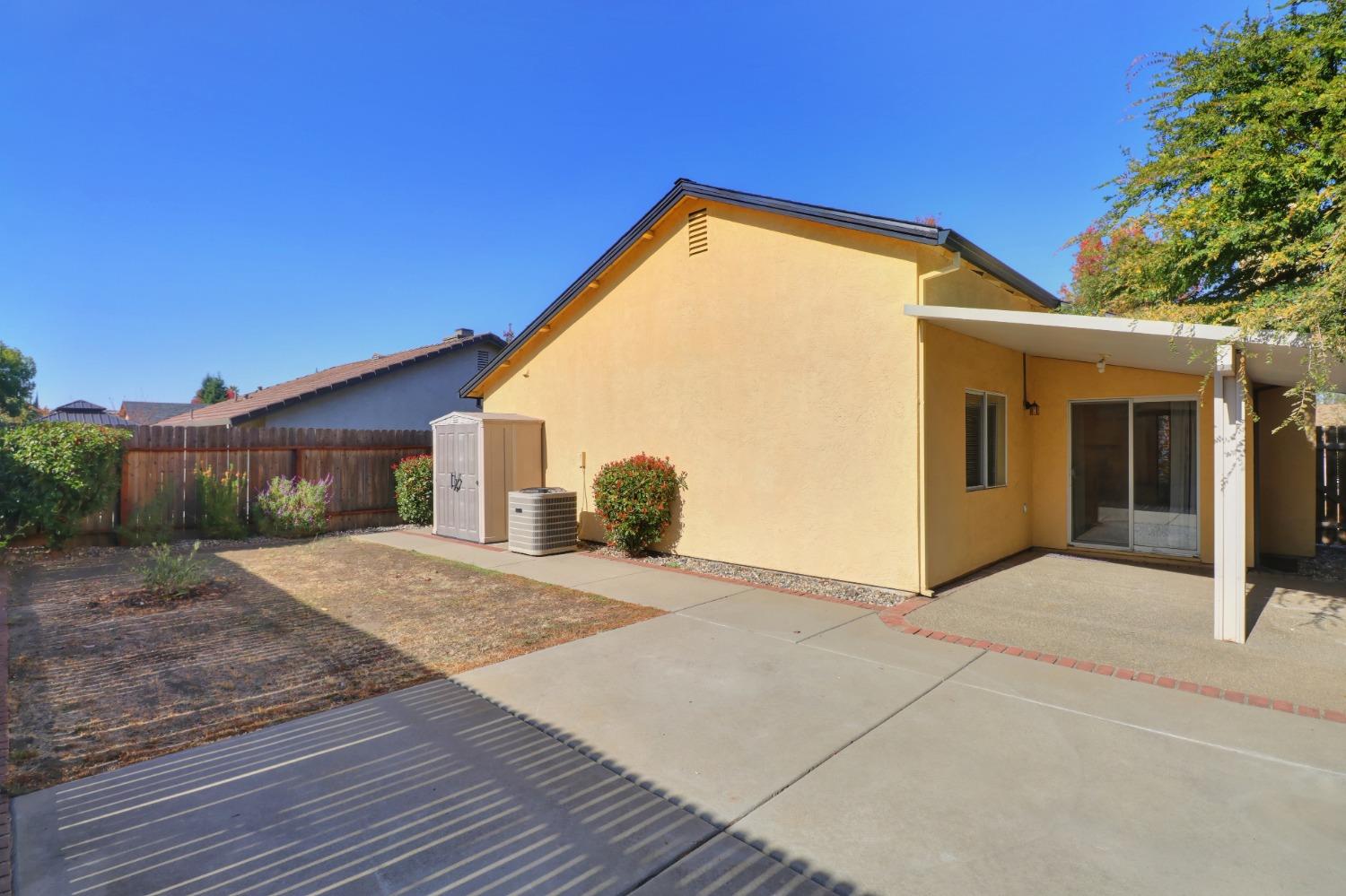 8571 Travary Way