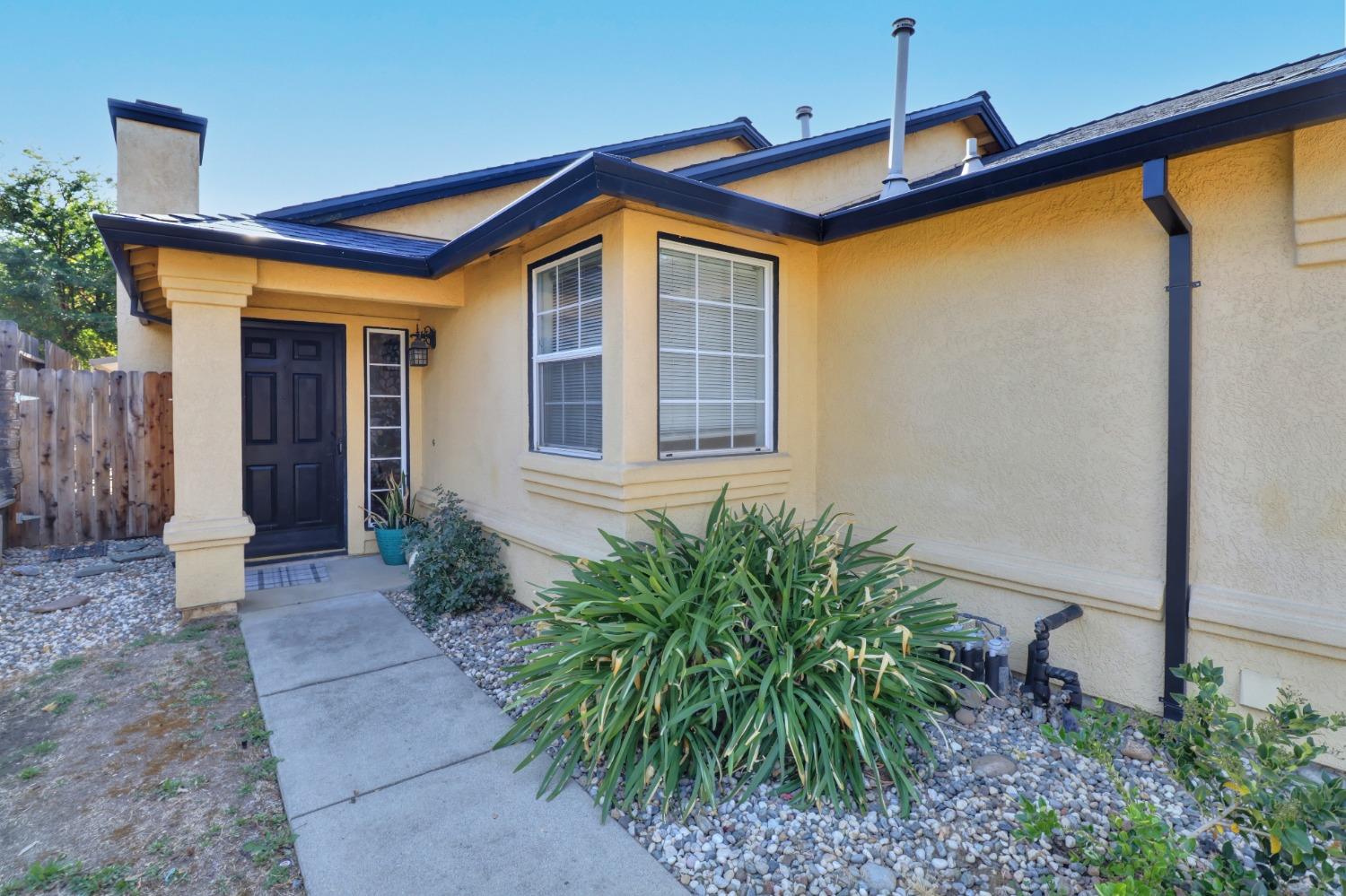 8571 Travary Way
