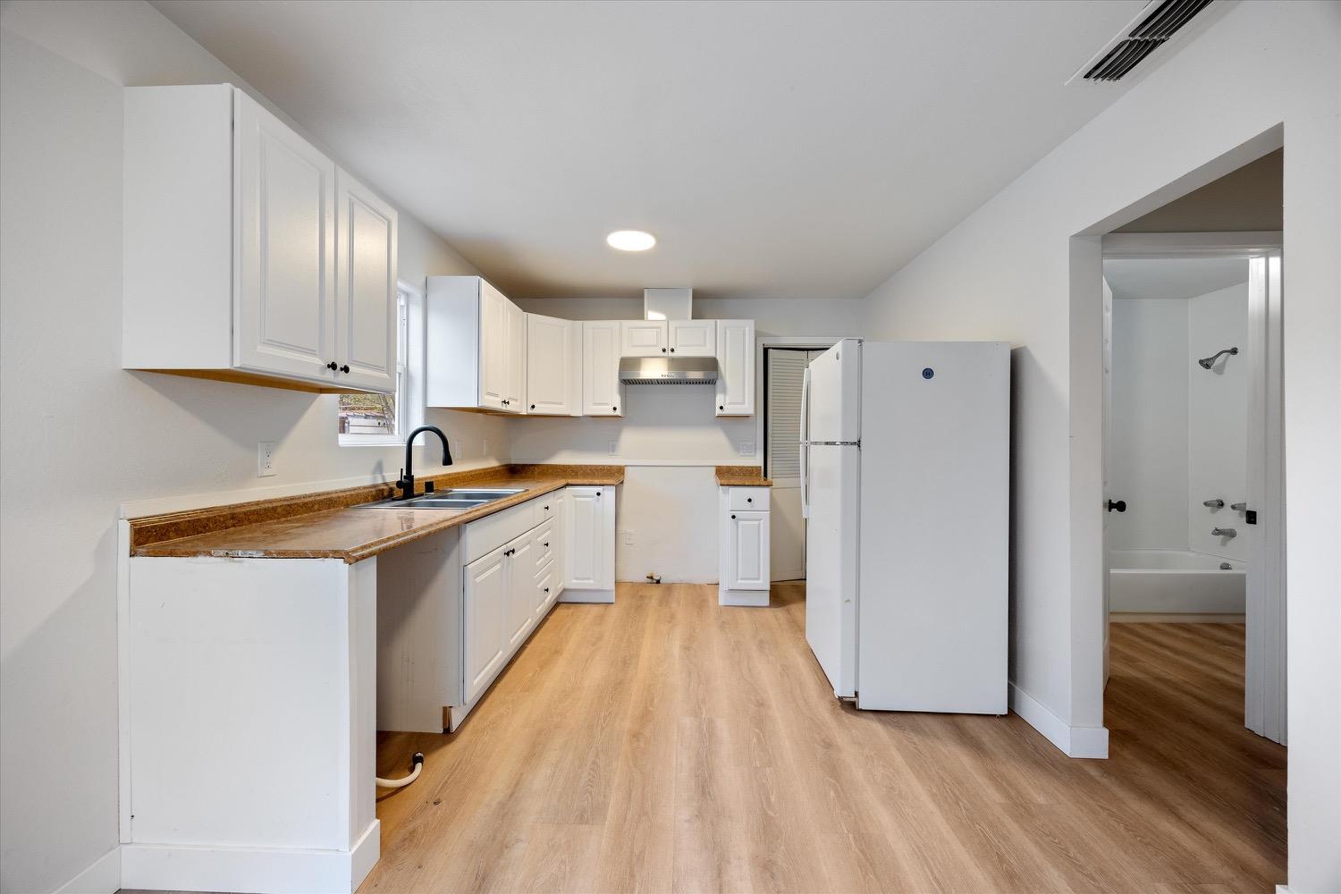 2100 S Keith Way