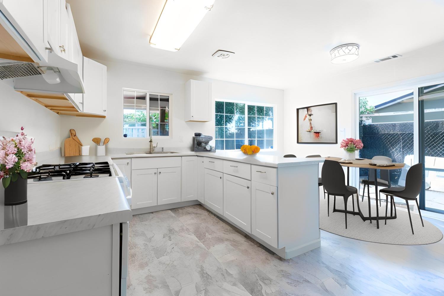 535 Arcade Boulevard