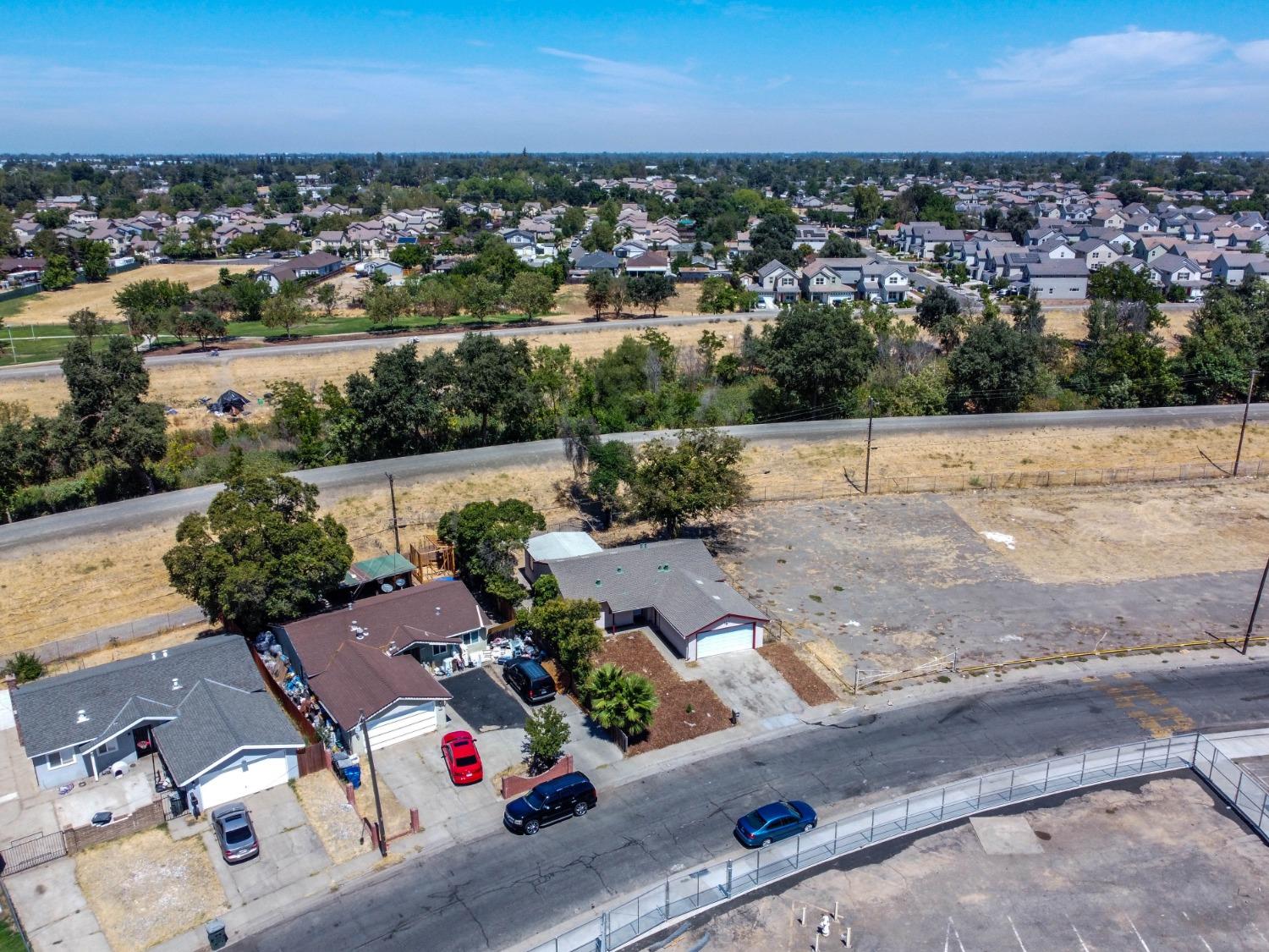 535 Arcade Boulevard