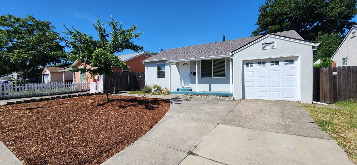 1012 Jefferson Boulevard