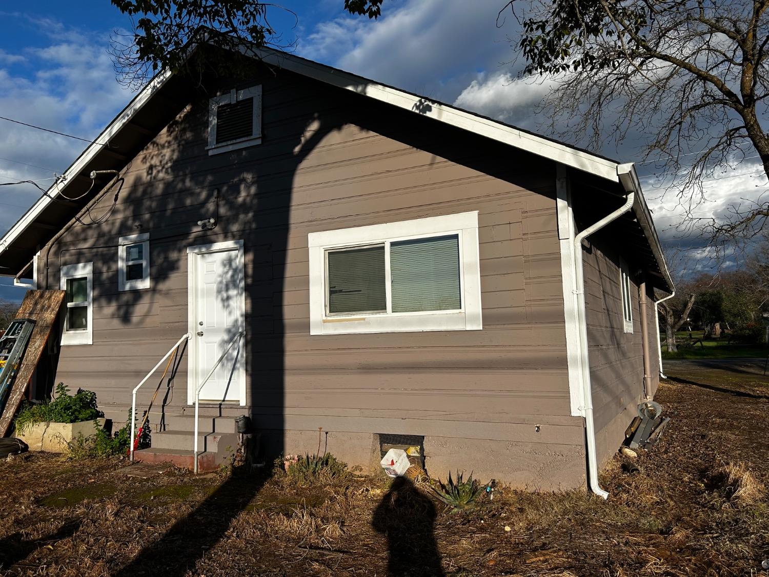 3220 Burlington Avenue