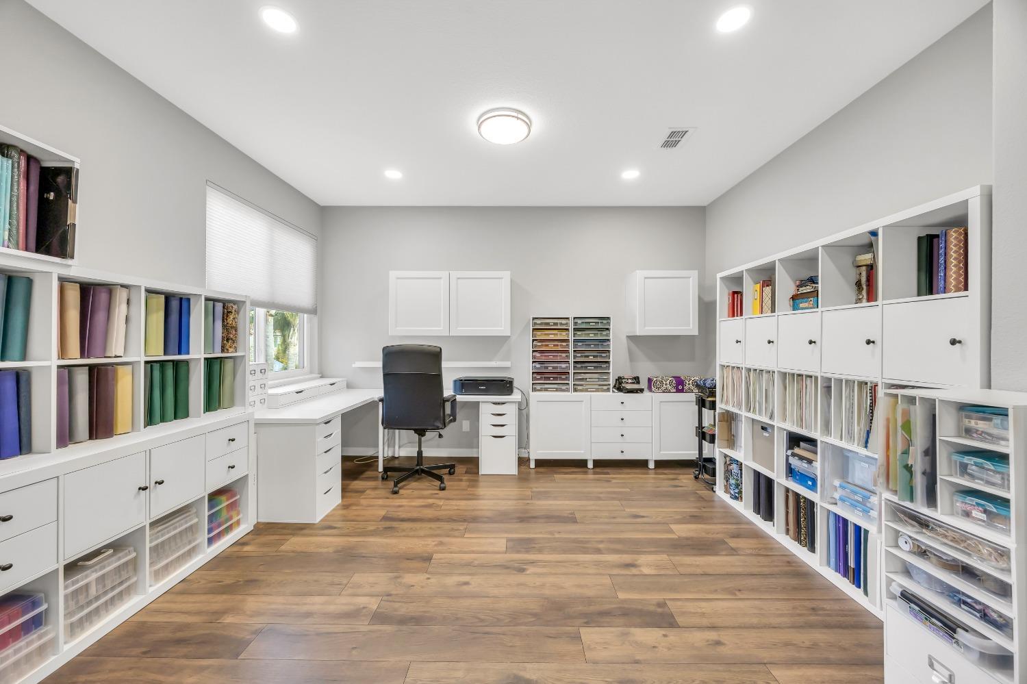 9056 Running Wolf Way