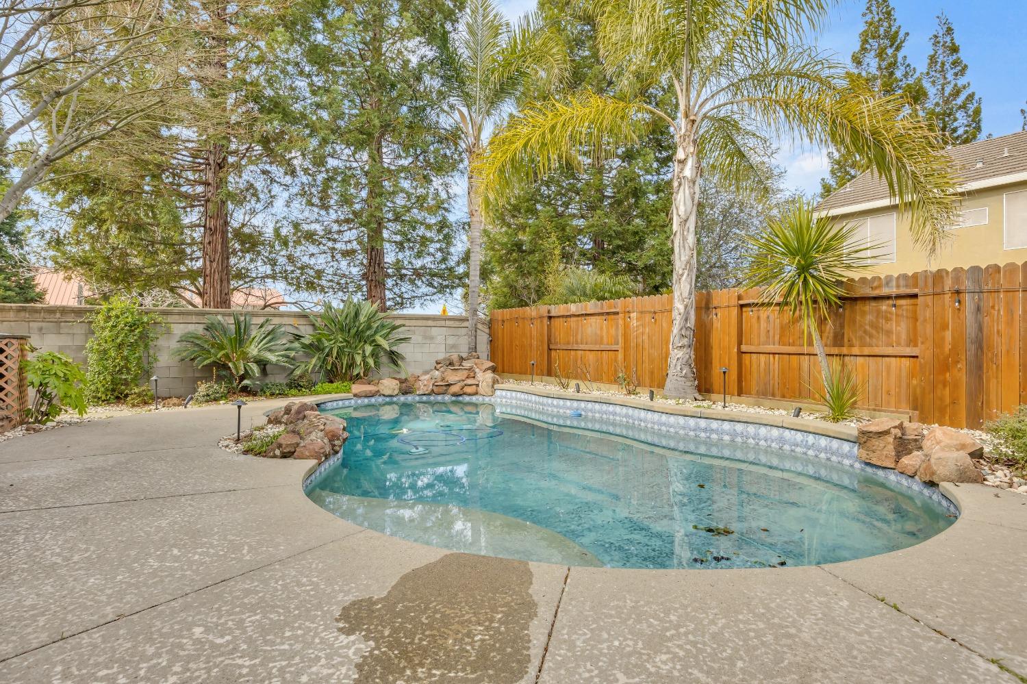 9056 Running Wolf Way