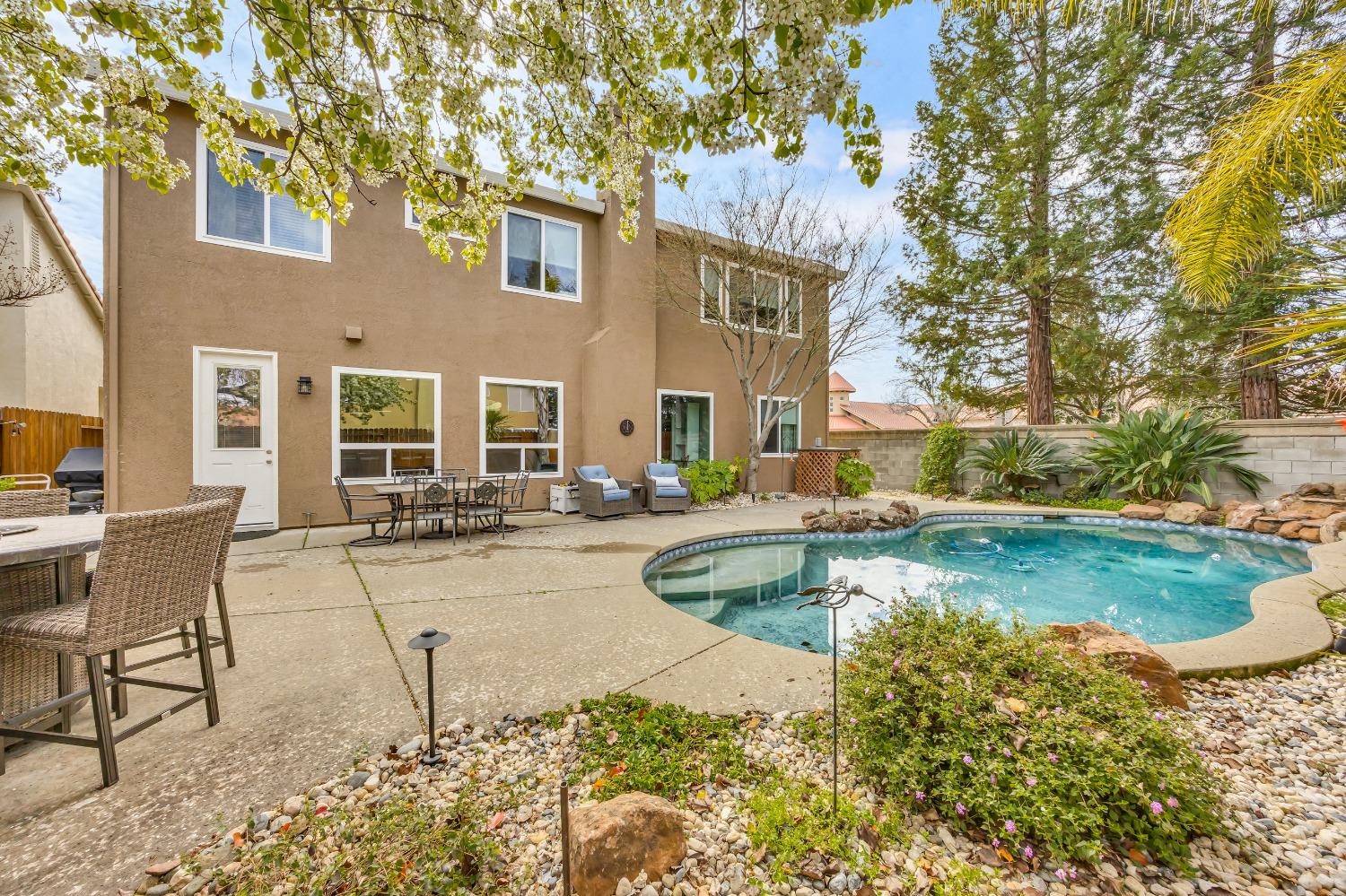 9056 Running Wolf Way