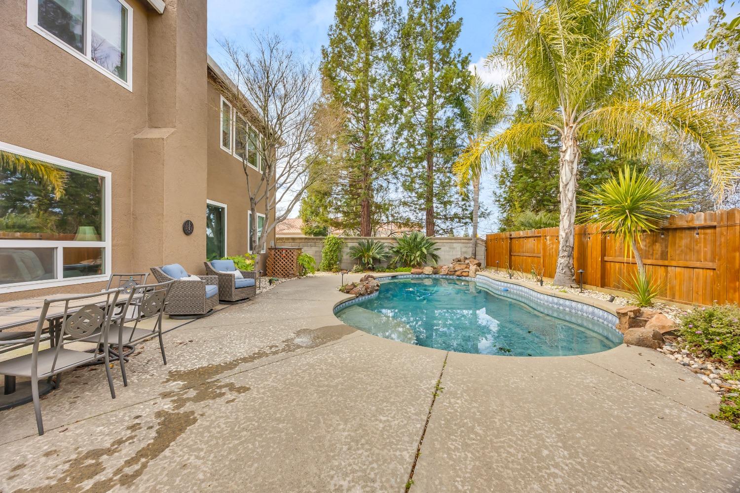 9056 Running Wolf Way