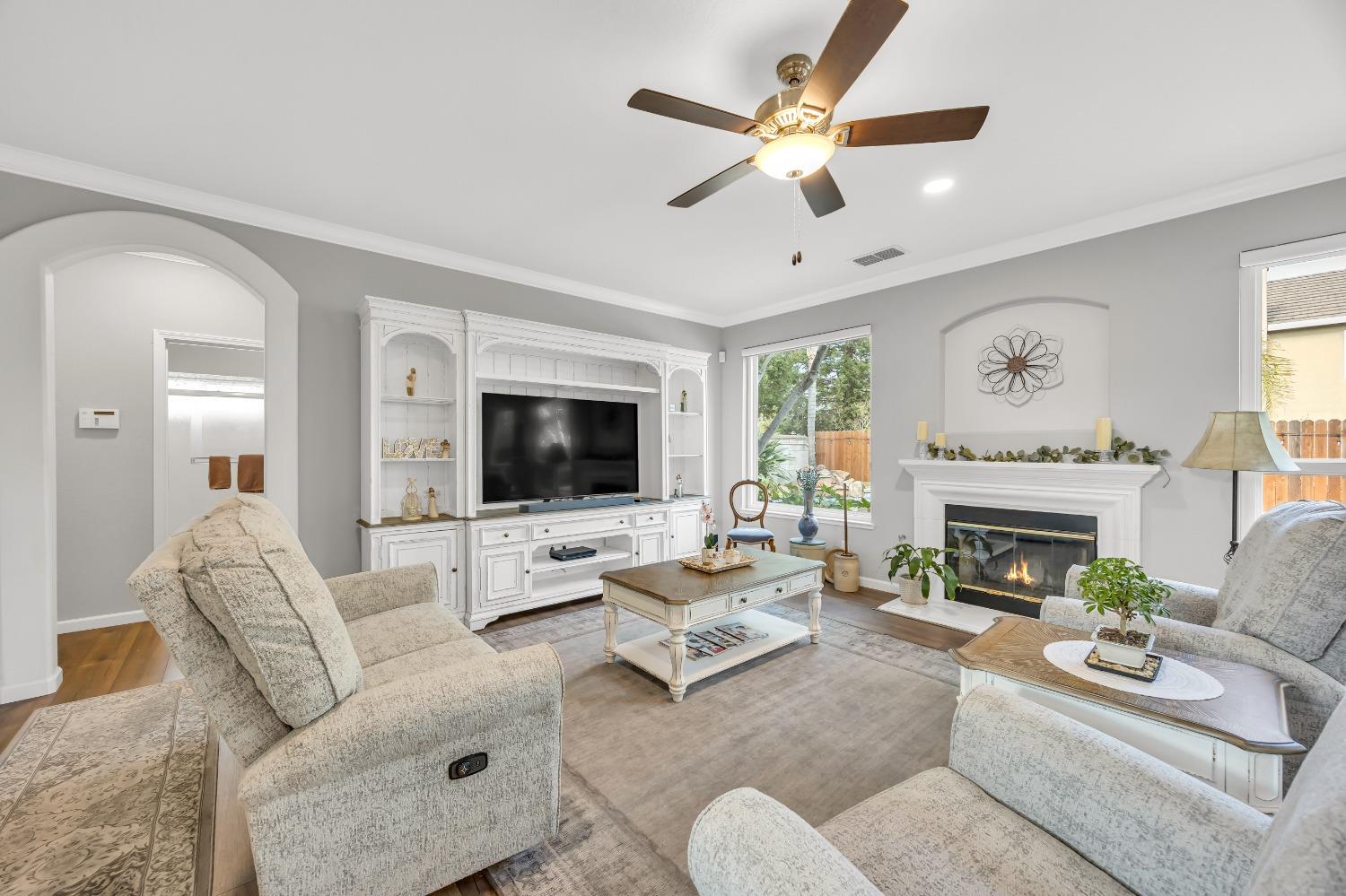 9056 Running Wolf Way