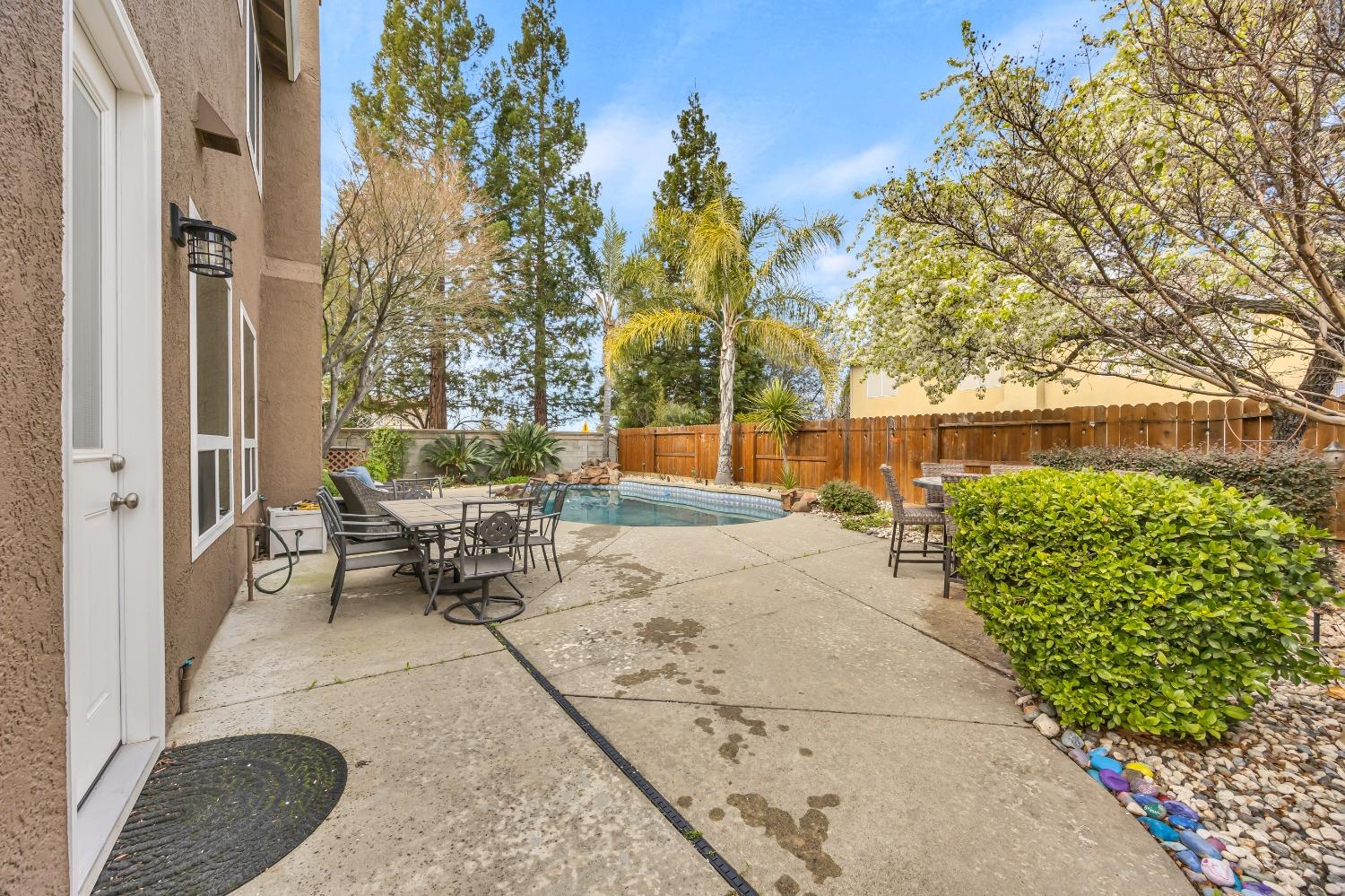 9056 Running Wolf Way