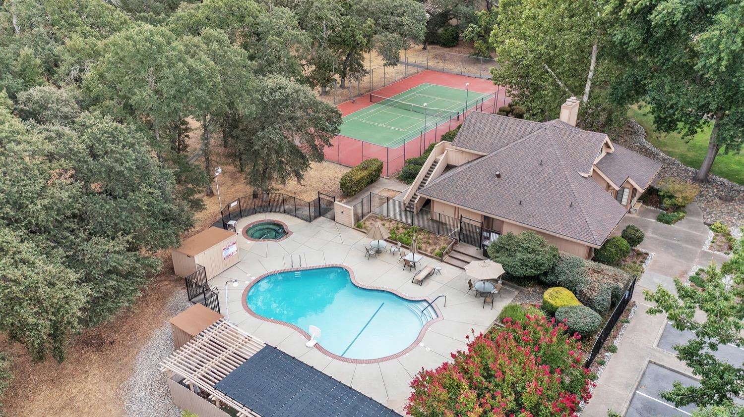 8216 Heritage Meadow Lane