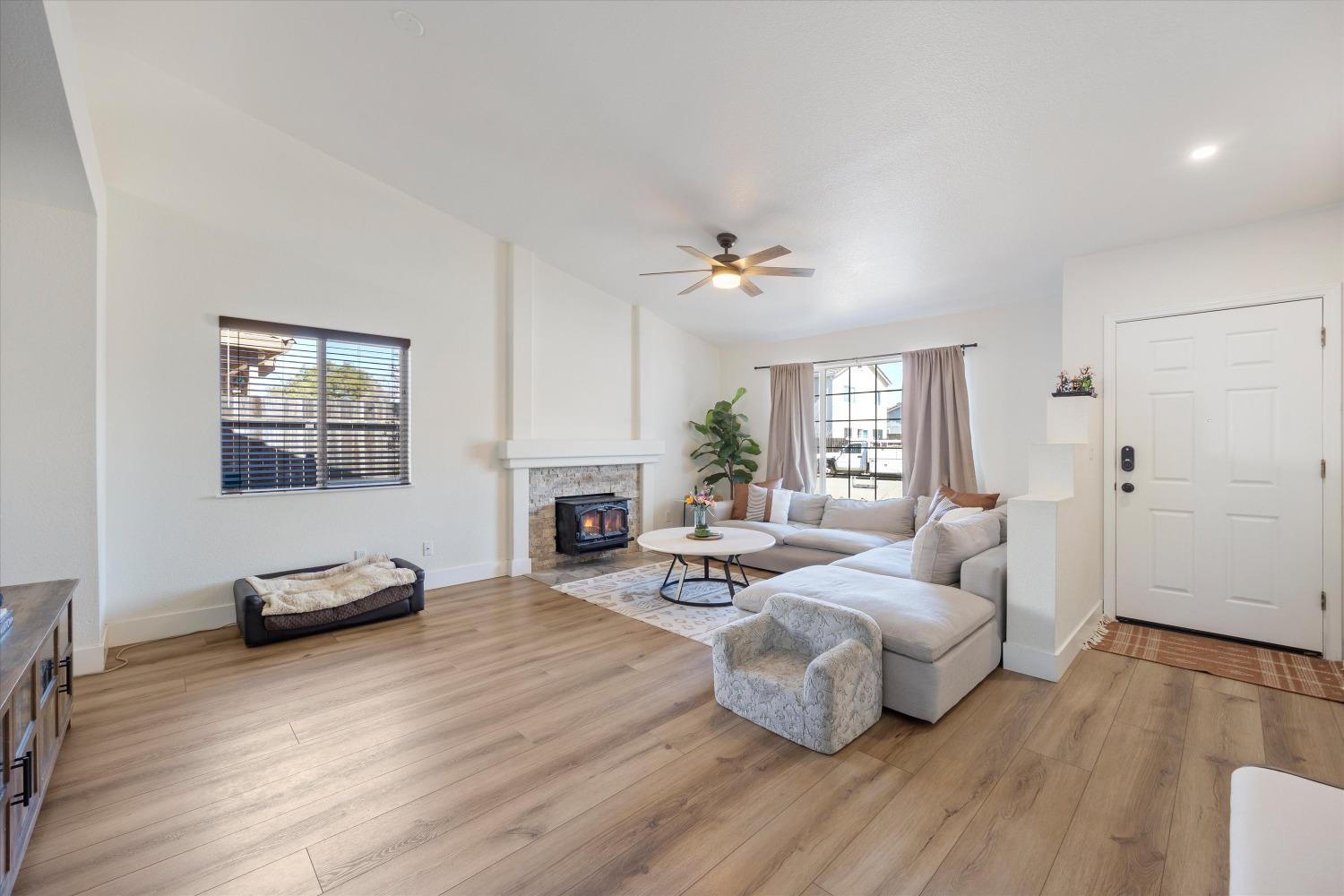 3930 Magnolia Hills Drive