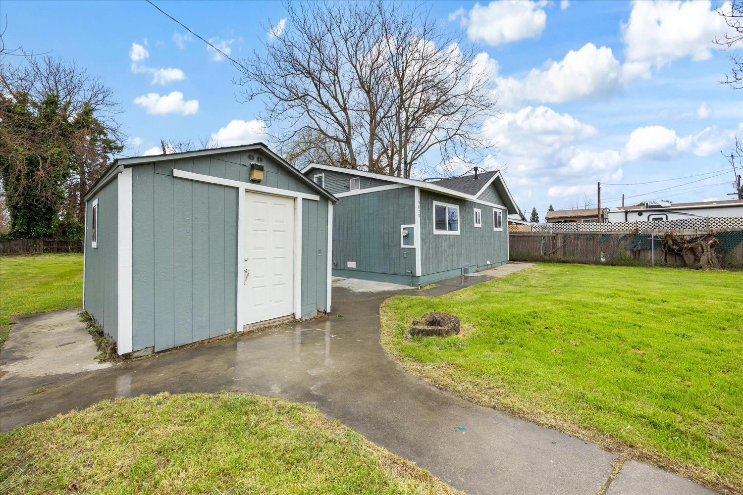 5879 Riverside Drive A