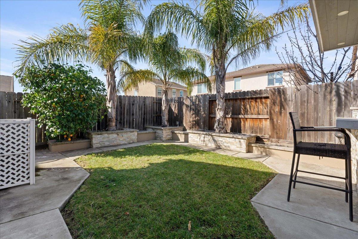 7448 Morning Hills Street