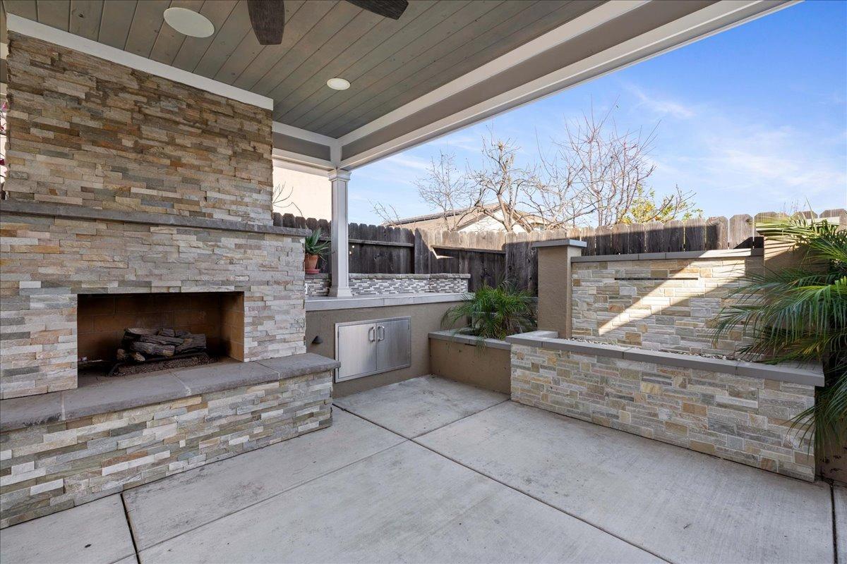 7448 Morning Hills Street