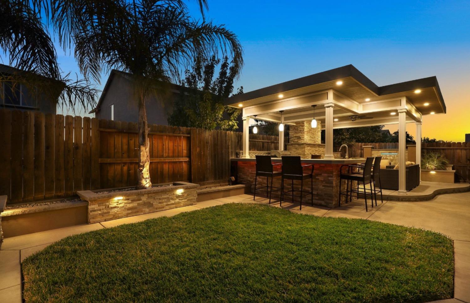 7448 Morning Hills Street