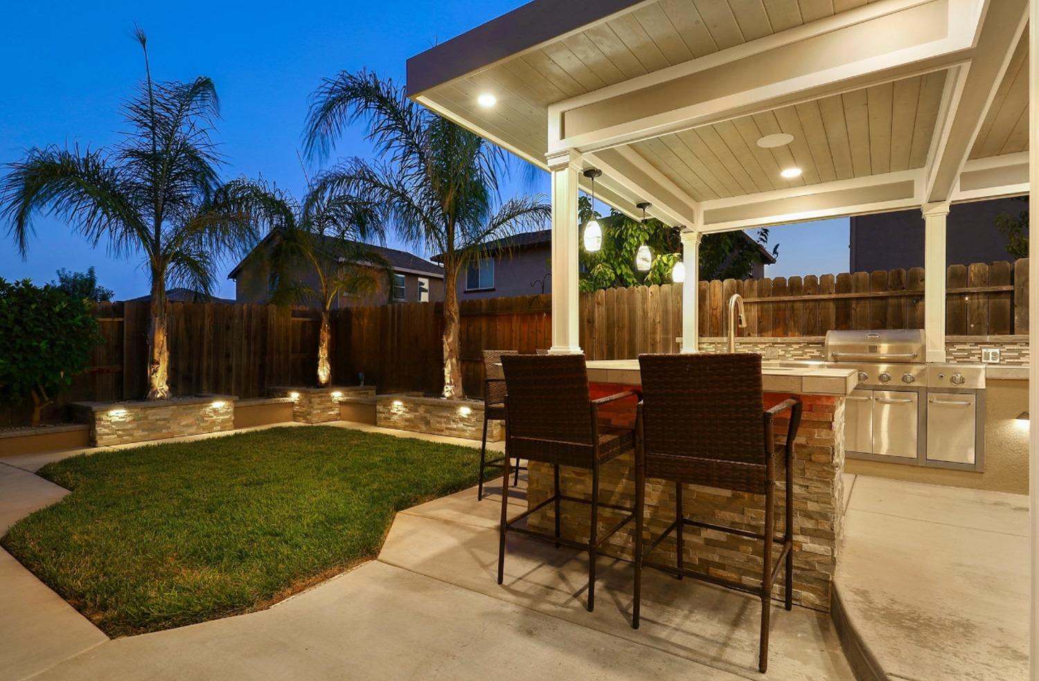 7448 Morning Hills Street