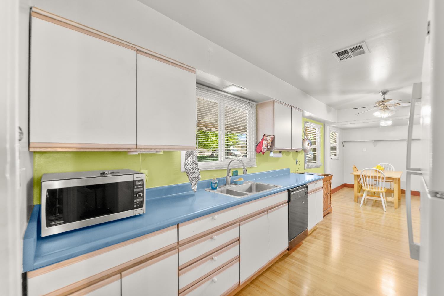 1309 Gladstone Drive