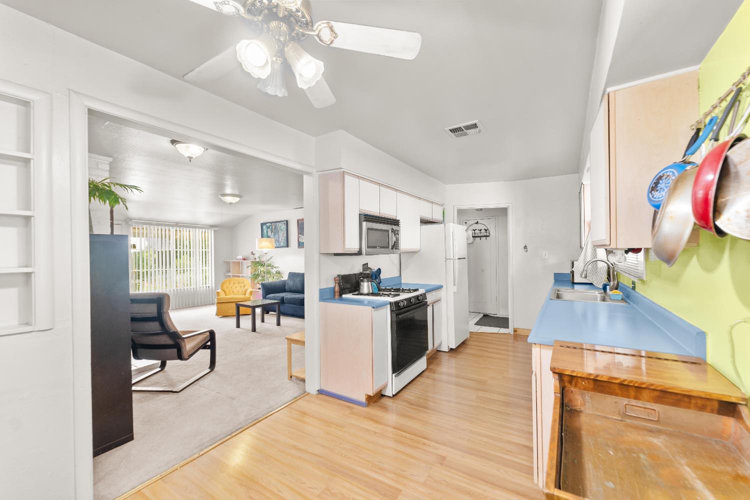 1309 Gladstone Drive