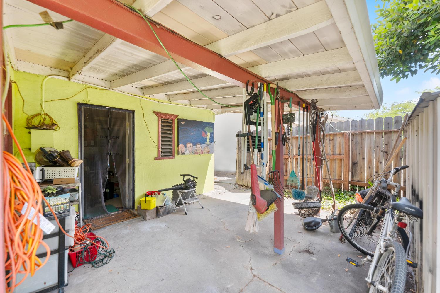 1309 Gladstone Drive