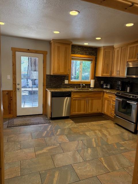 814 Capistrano Avenue